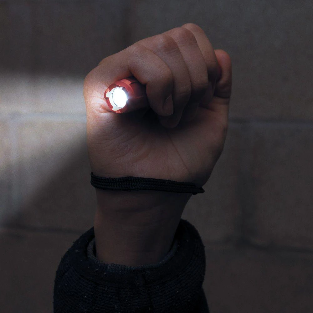 Klein Tools Rechargeable Waterproof LED Pocket Light with Lanyard, Model 56411* Klein Tools Rechargeable Waterproof LED Pocket Light With Lanyard, Model 56411* -Leviton Store 56411 app3